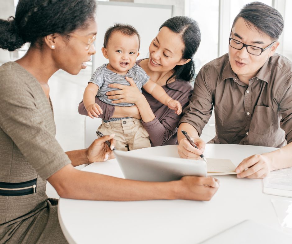 People discussing insurance